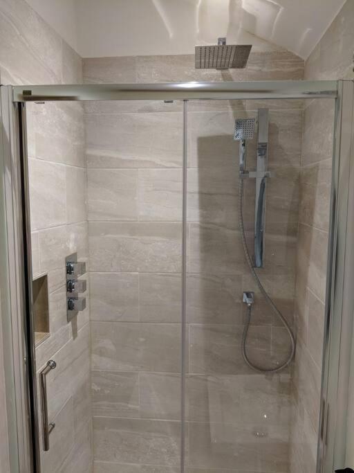 Barley - Cosy Stylish Apartment - Easy Access To Bath And Many Nearby Attractions Box  Zewnętrze zdjęcie